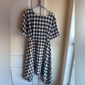 Elle Mid length dress size XL.